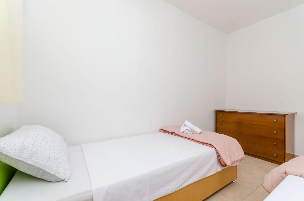 Lorena Apartment *
