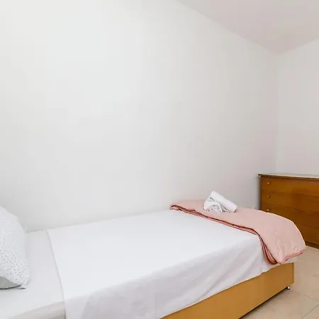 Apartmani Lorena Okrug Gornji Exterior photo