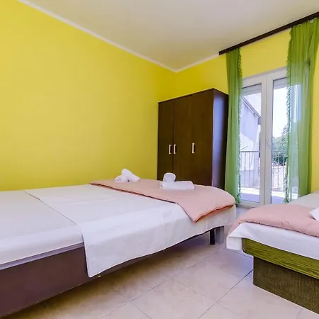 Apartmani Lorena Okrug Gornji Exterior photo