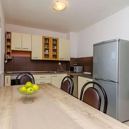 Apartmani Lorena Okrug Gornji Exterior photo