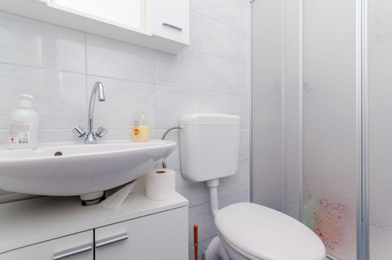 Lorena Appartement *